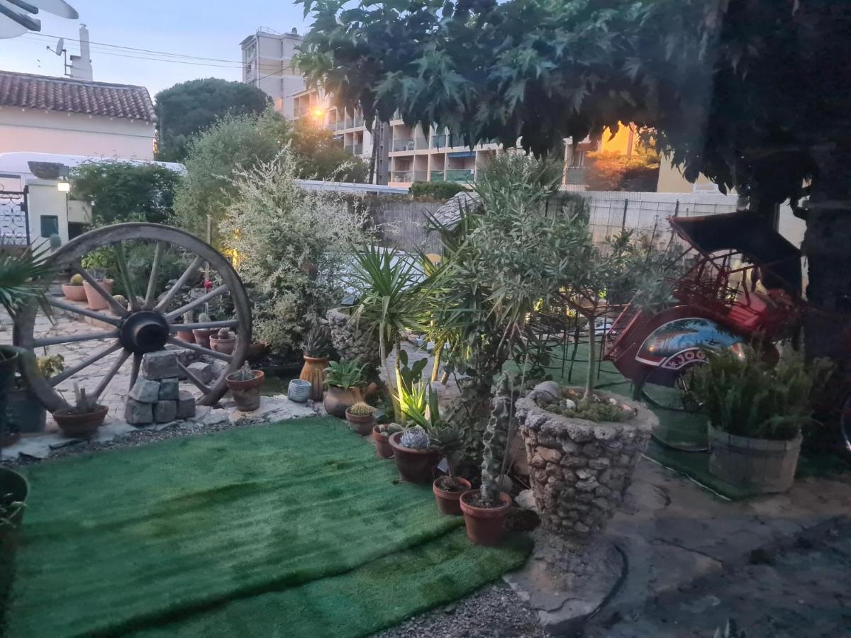 Site Paradis Rue Colibri อาวีญง ภายนอก รูปภาพ